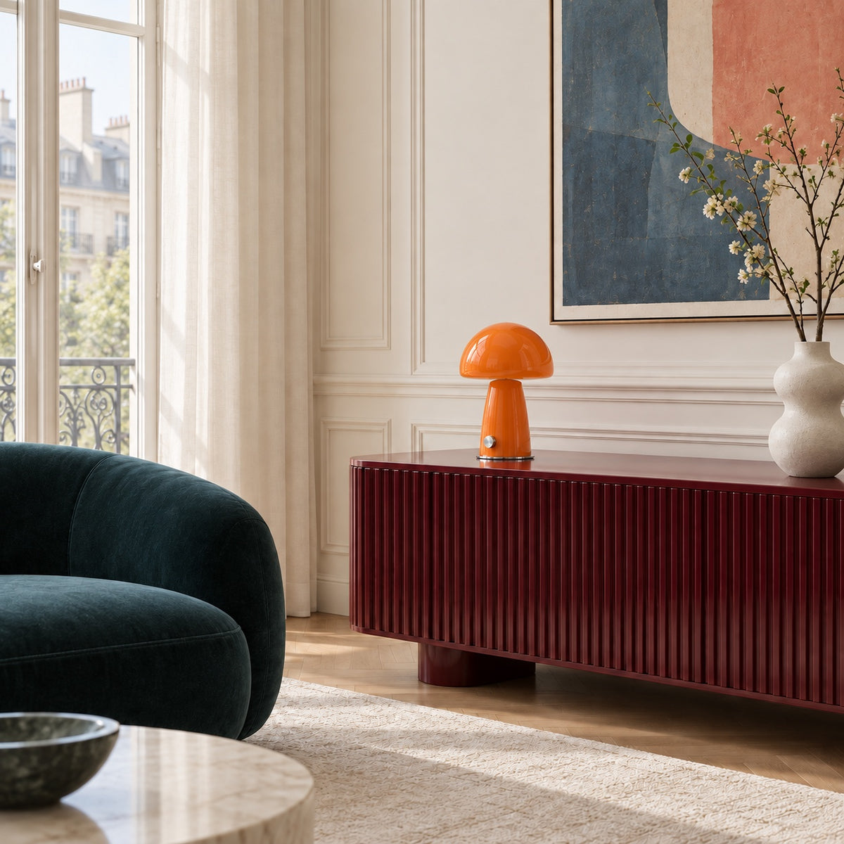 tangerine-2 — Lampe Button Tangerine sur un buffet bordeaux, salon aux murs clairs