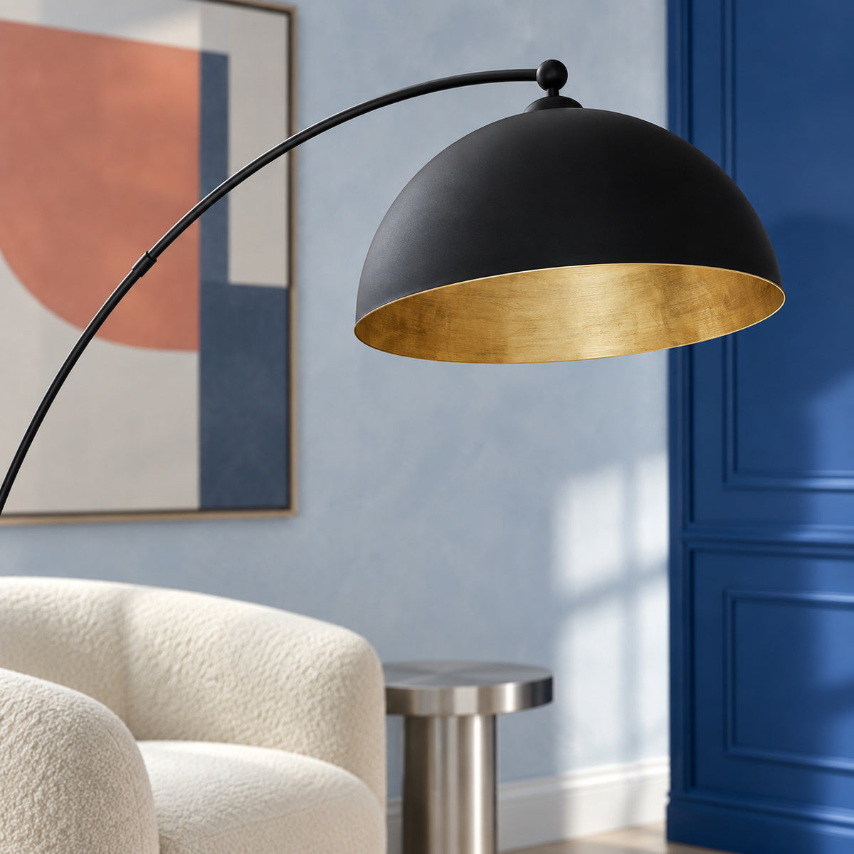 Lampadaire Inchino, détail du dôme noir doré à l’intérieur
