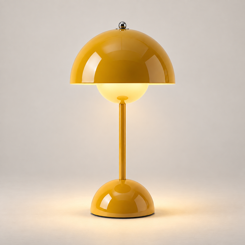 saffron-yellow-1 — Lampe Aurora Saffron Yellow allumée, photo studio sur fond gris