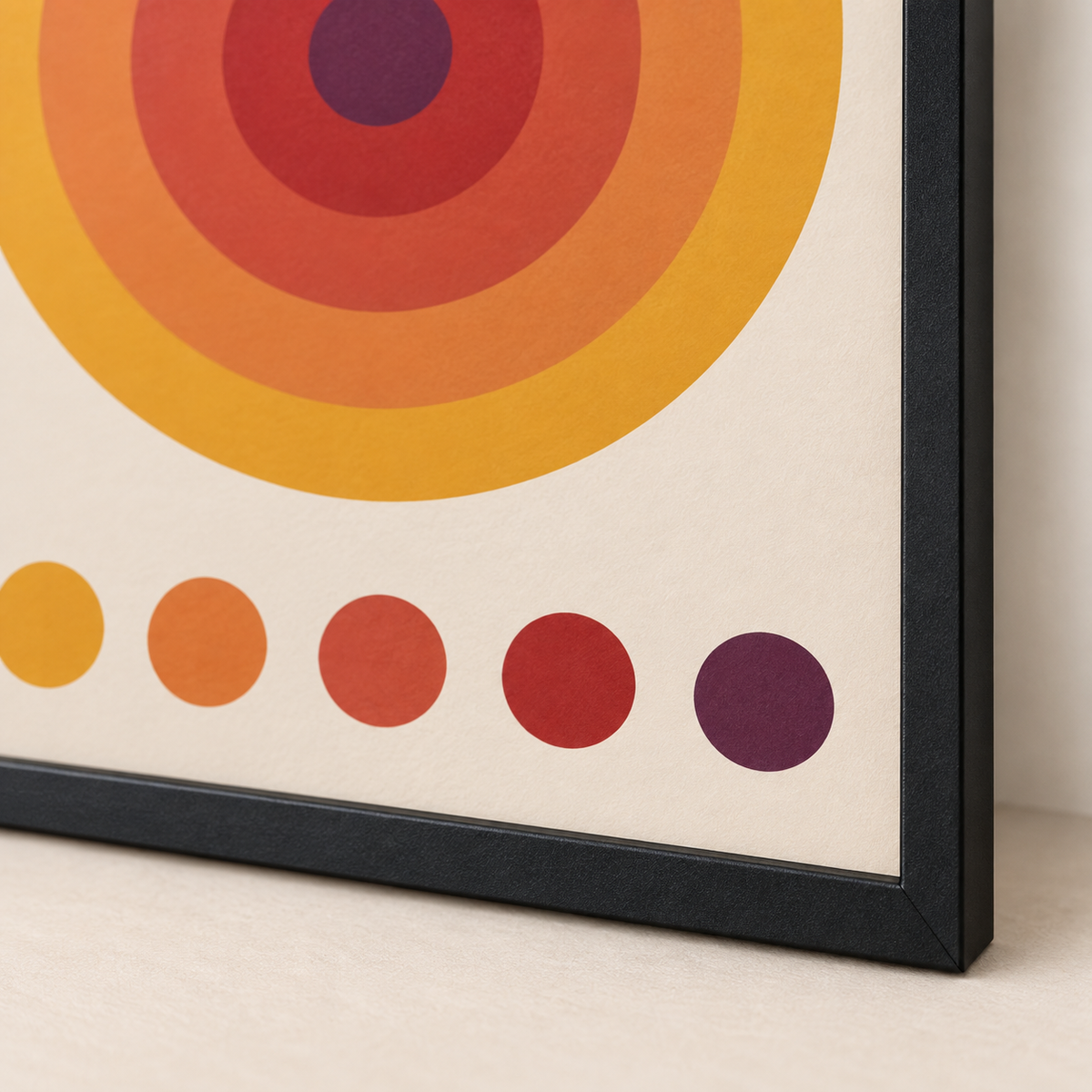 Détail du papier mat et du cadre noir de l’affiche Halo Bauhaus