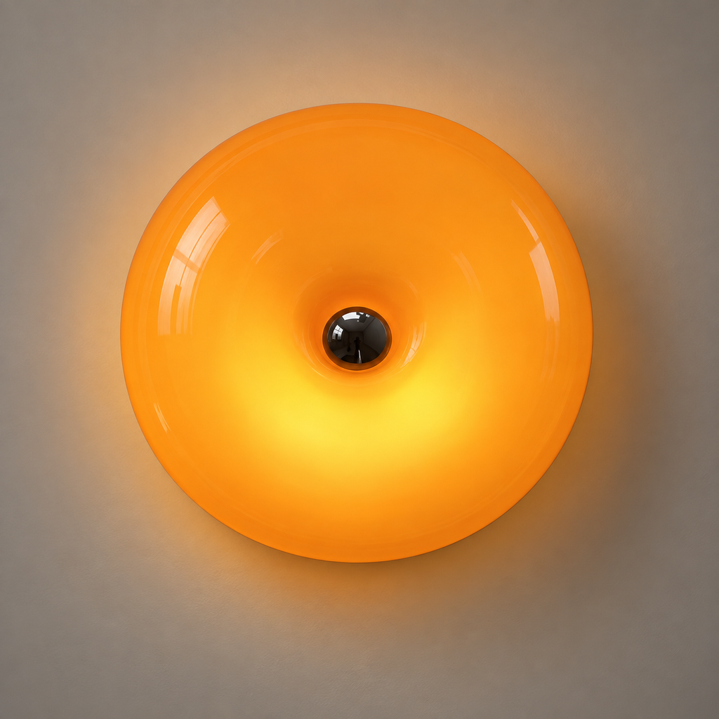 cosmic-orange-1 — Lampe Orbita Cosmic Orange allumée, photo studio sur fond gris
